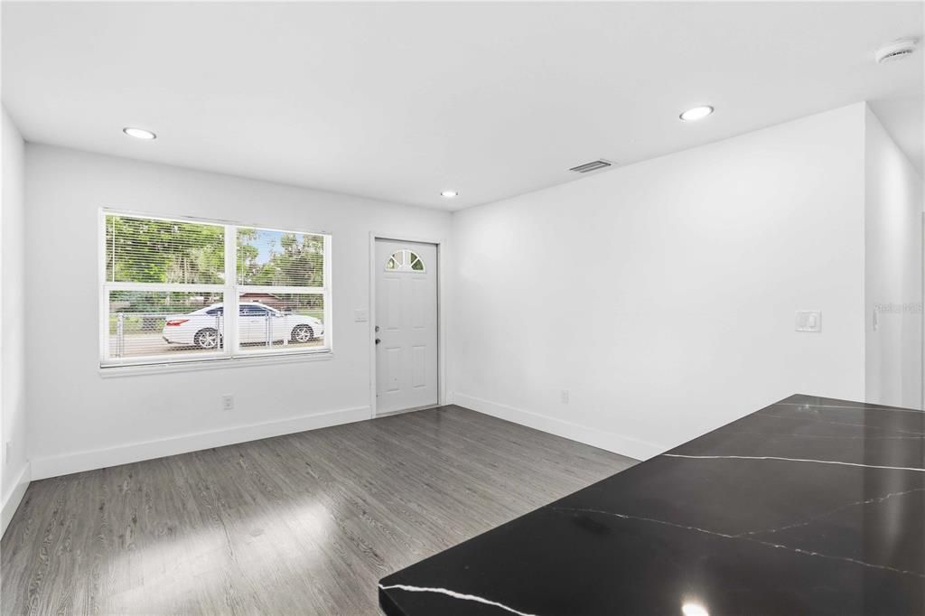 For Sale: $238,000 (3 beds, 2 baths, 1040 Square Feet)