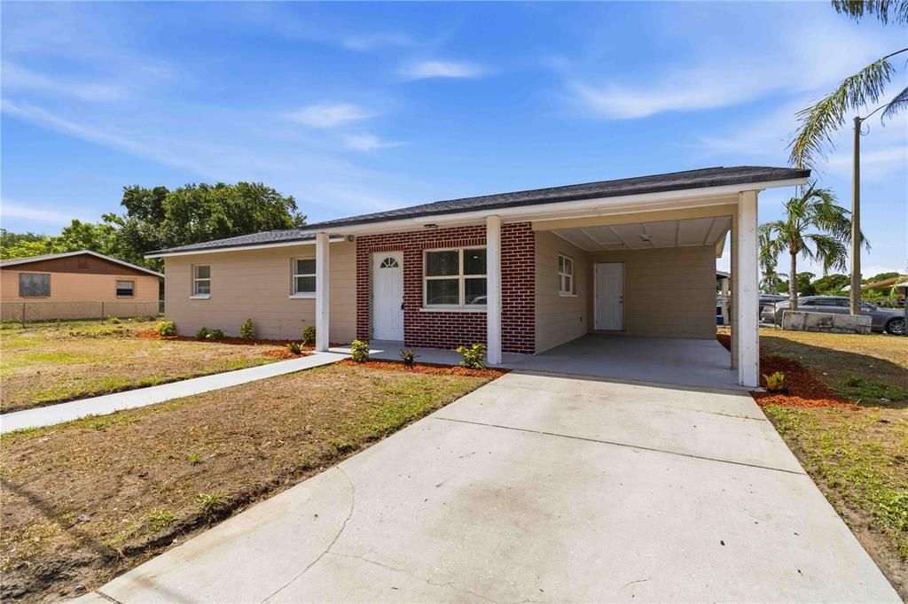 For Sale: $238,000 (3 beds, 2 baths, 1040 Square Feet)