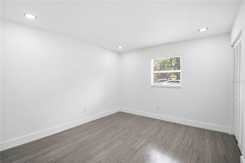 For Sale: $238,000 (3 beds, 2 baths, 1040 Square Feet)