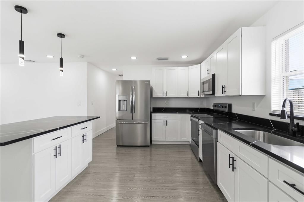 For Sale: $238,000 (3 beds, 2 baths, 1040 Square Feet)