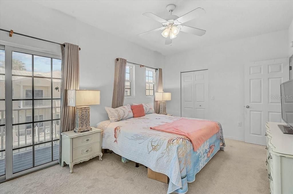Active With Contract: $1,150,000 (3 beds, 2 baths, 1524 Square Feet)