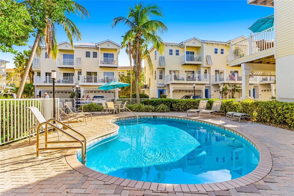 Active With Contract: $1,150,000 (3 beds, 2 baths, 1524 Square Feet)
