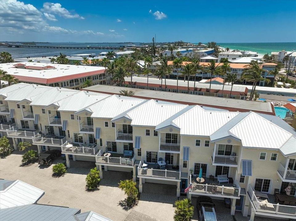 Active With Contract: $1,150,000 (3 beds, 2 baths, 1524 Square Feet)