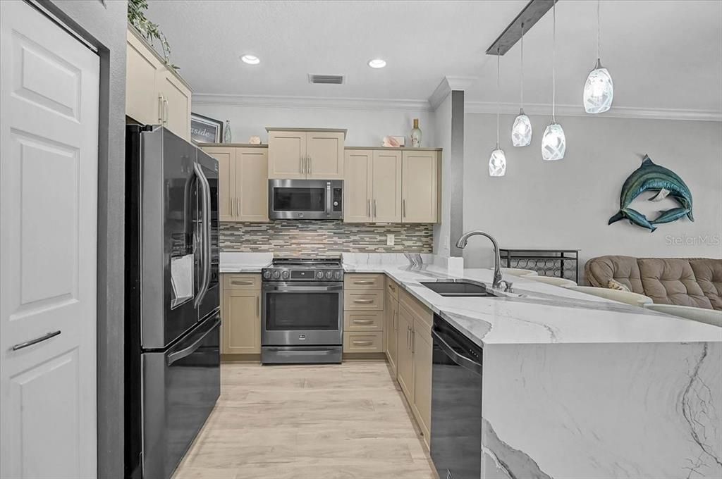 Active With Contract: $1,150,000 (3 beds, 2 baths, 1524 Square Feet)