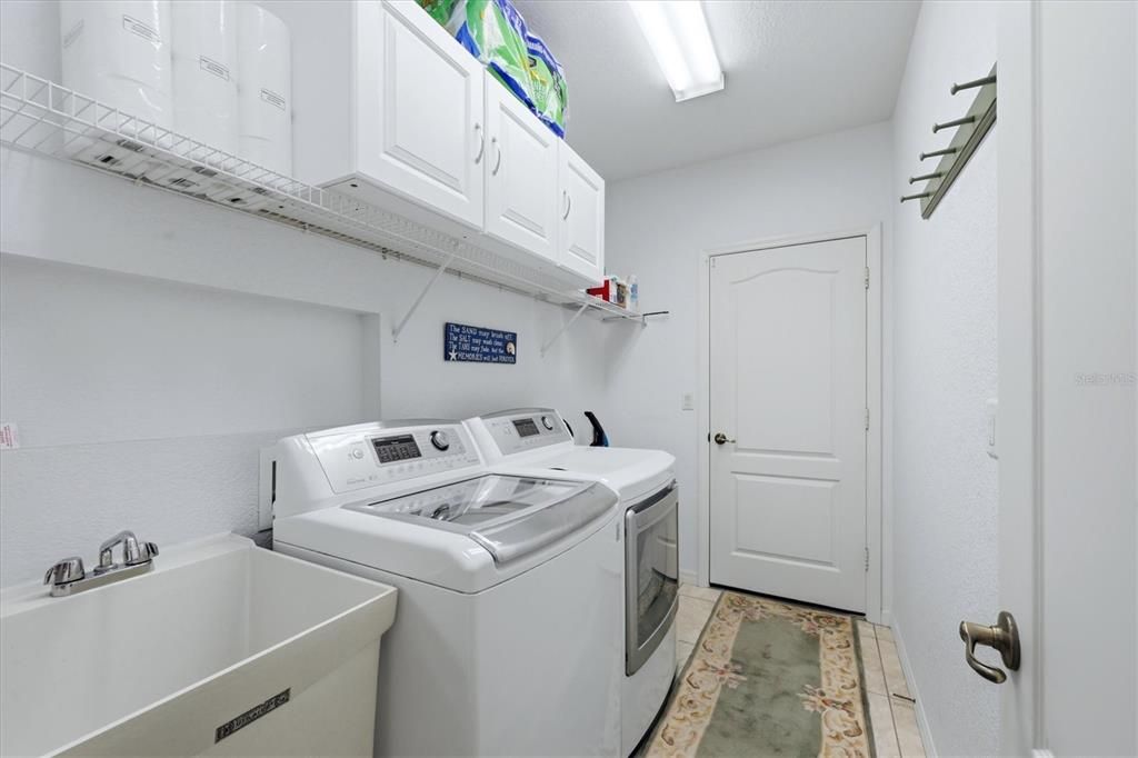 На продажу: $335,000 (2 спален, 2 ванн, 1431 Квадратных фут)