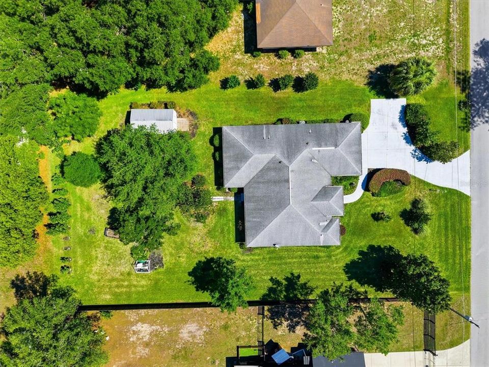Под контрактом: $315,000 (3 спален, 2 ванн, 1796 Квадратных фут)