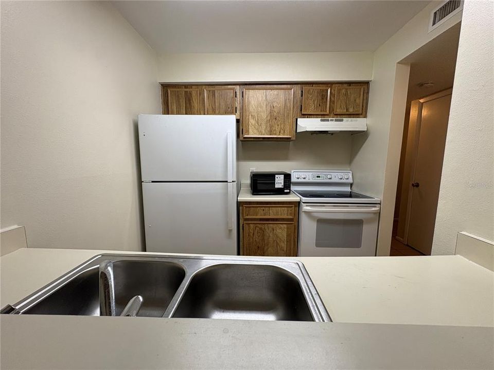 For Rent: $1,590 (2 beds, 2 baths, 912 Square Feet)