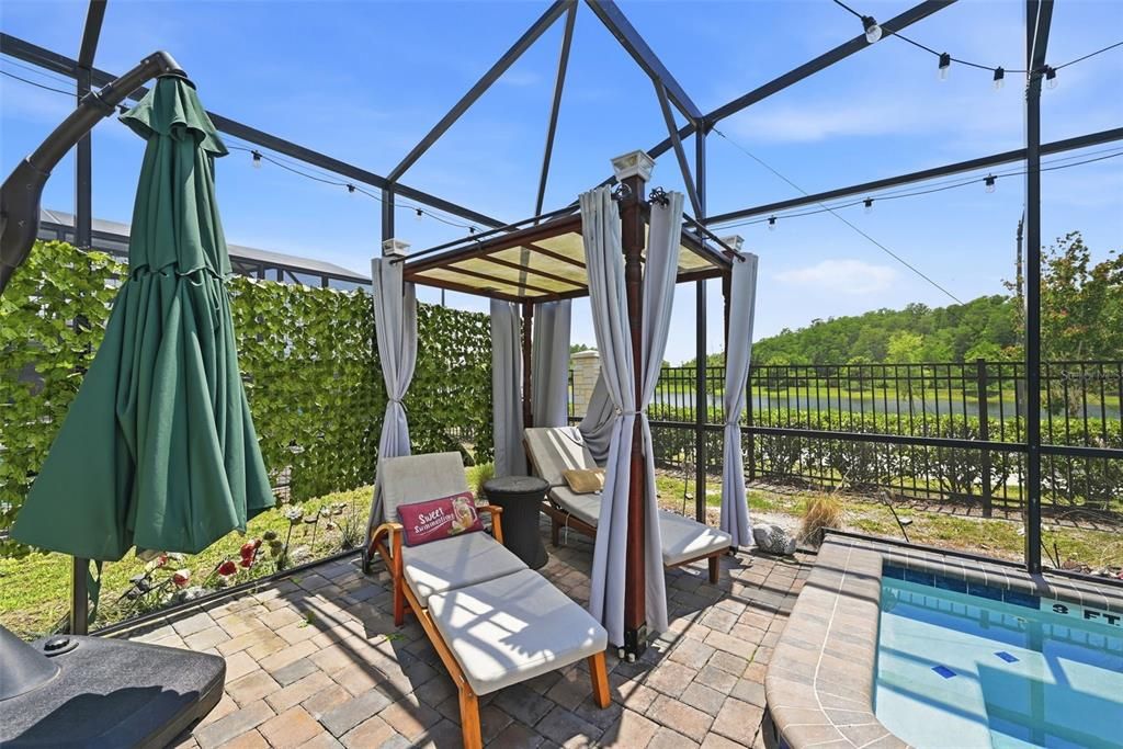 На продажу: $899,000 (7 спален, 5 ванн, 3994 Квадратных фут)