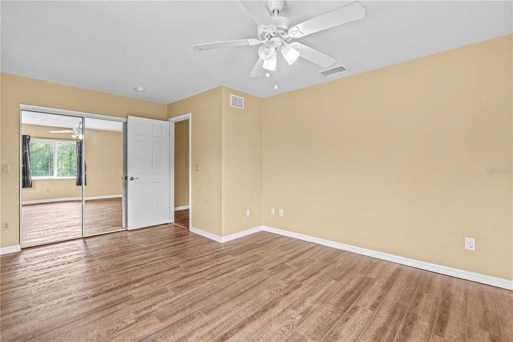 For Sale: $938,000 (3 beds, 3 baths, 2800 Square Feet)
