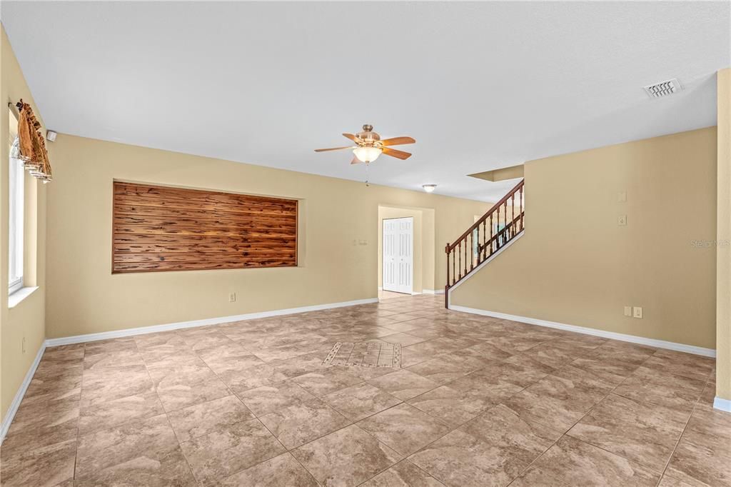 For Sale: $938,000 (3 beds, 3 baths, 2800 Square Feet)