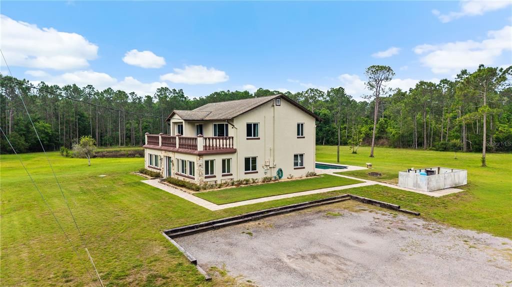 For Sale: $938,000 (3 beds, 3 baths, 2800 Square Feet)