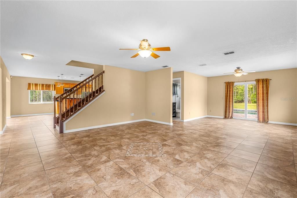 For Sale: $938,000 (3 beds, 3 baths, 2800 Square Feet)