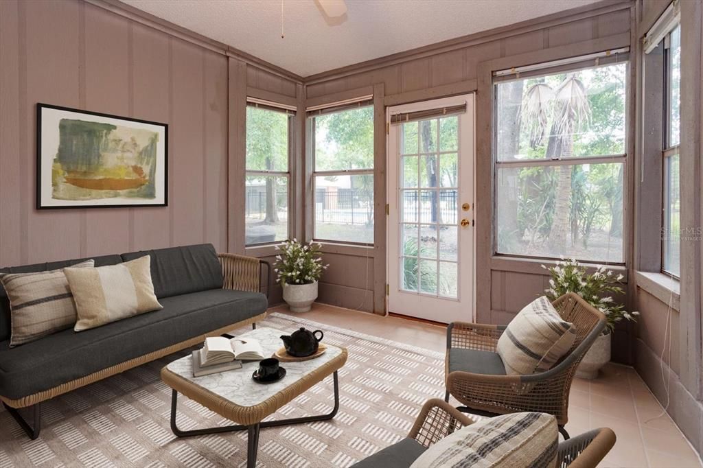 For Sale: $269,900 (2 beds, 2 baths, 1043 Square Feet)