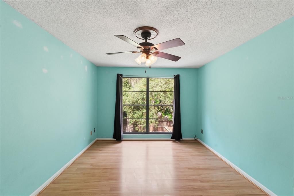 For Sale: $374,900 (4 beds, 2 baths, 1758 Square Feet)