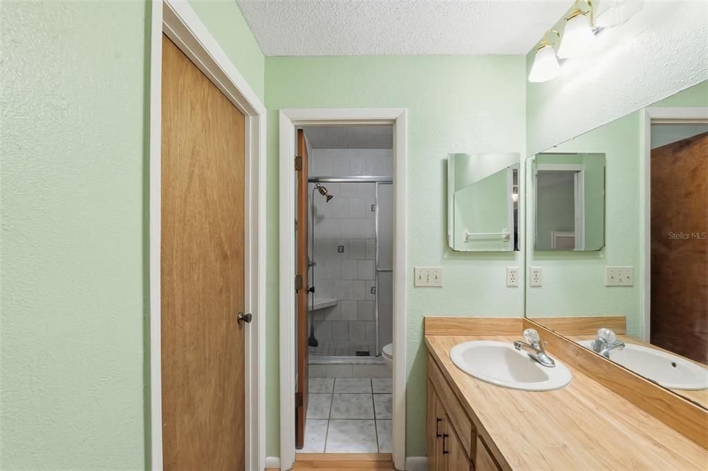 For Sale: $374,900 (4 beds, 2 baths, 1758 Square Feet)