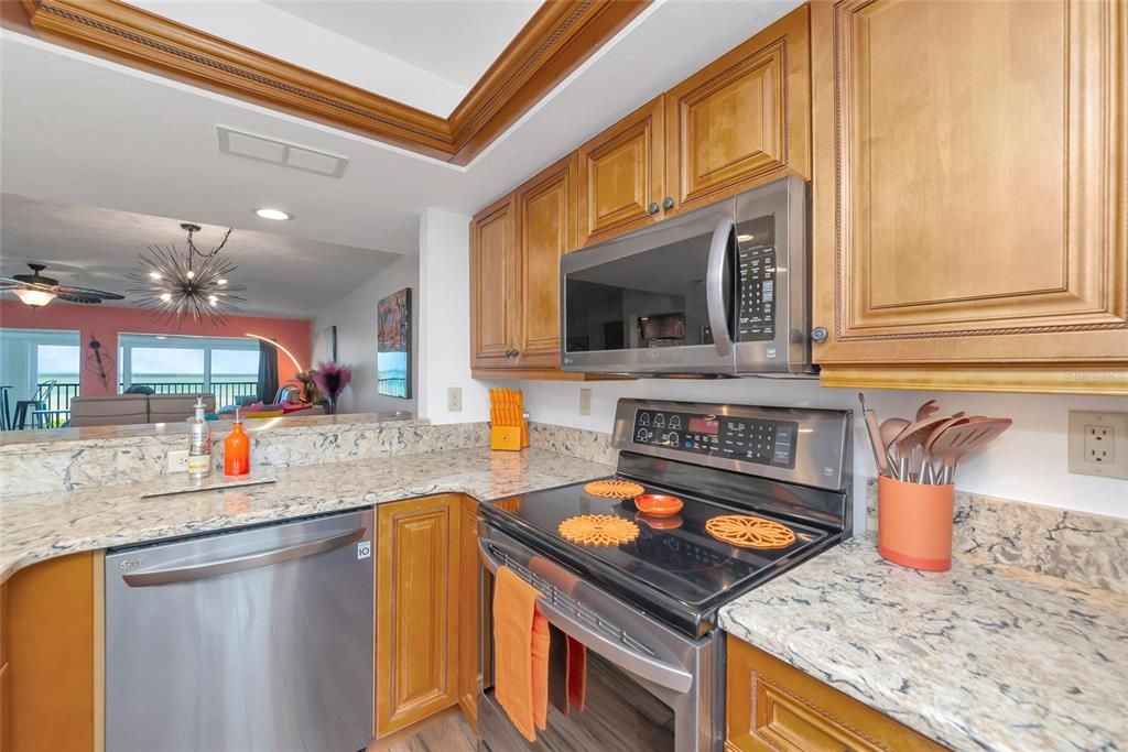 For Sale: $1,300,000 (3 beds, 2 baths, 1876 Square Feet)