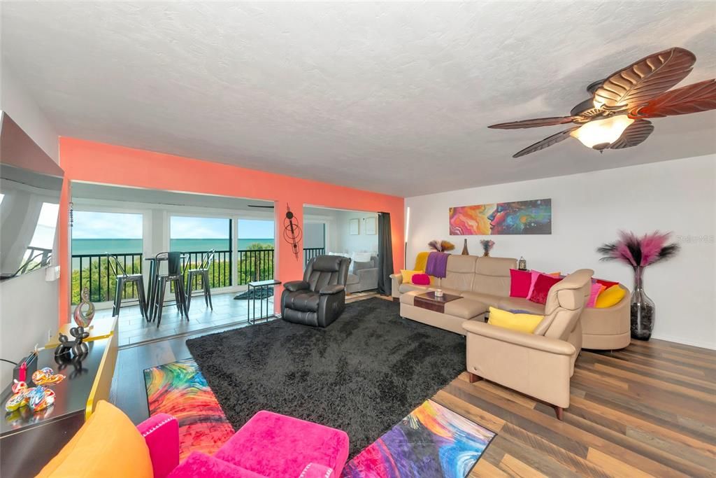 For Sale: $1,300,000 (3 beds, 2 baths, 1876 Square Feet)