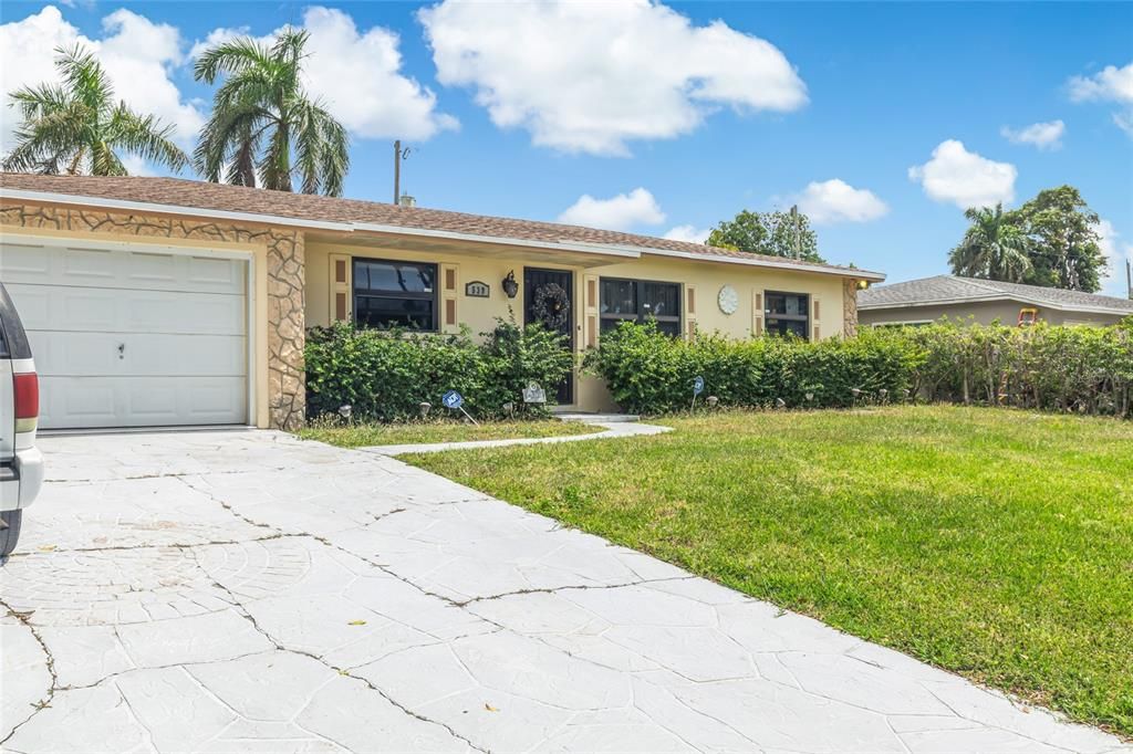 For Sale: $434,900 (3 beds, 2 baths, 1430 Square Feet)