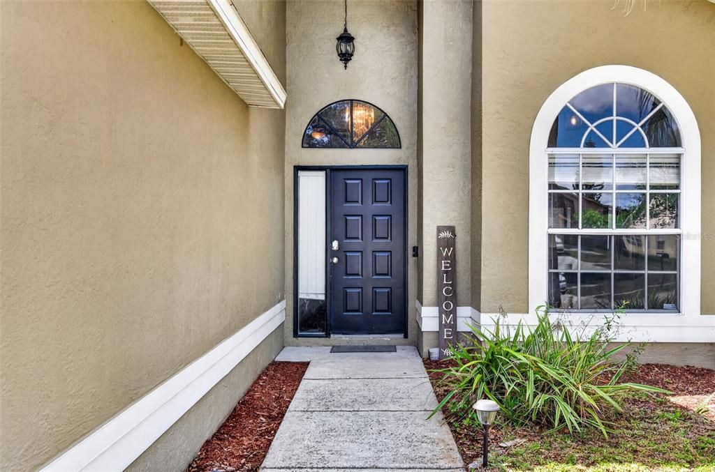 Active With Contract: $375,000 (3 beds, 2 baths, 1983 Square Feet)
