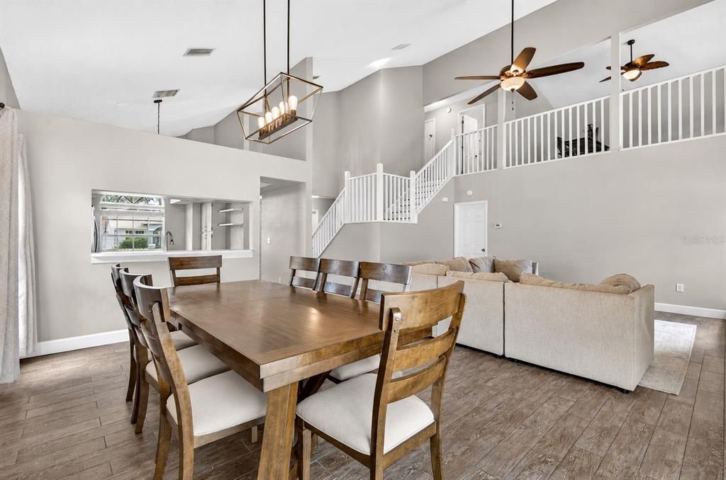 Active With Contract: $375,000 (3 beds, 2 baths, 1983 Square Feet)