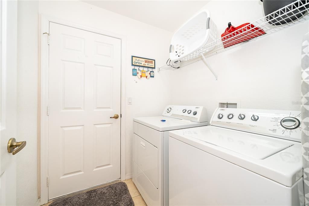 For Sale: $450,000 (5 beds, 4 baths, 2853 Square Feet)