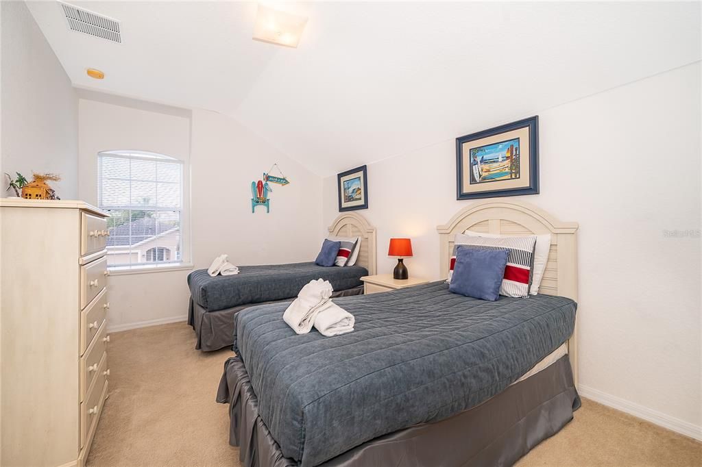 For Sale: $450,000 (5 beds, 4 baths, 2853 Square Feet)