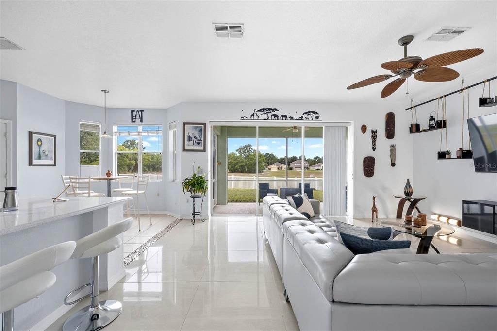 En Venta: $375,000 (3 camas, 2 baños, 2694 Pies cuadrados)