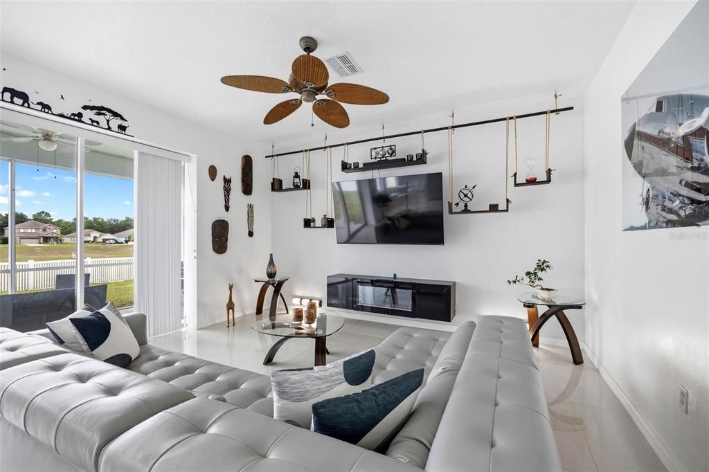 En Venta: $375,000 (3 camas, 2 baños, 2694 Pies cuadrados)