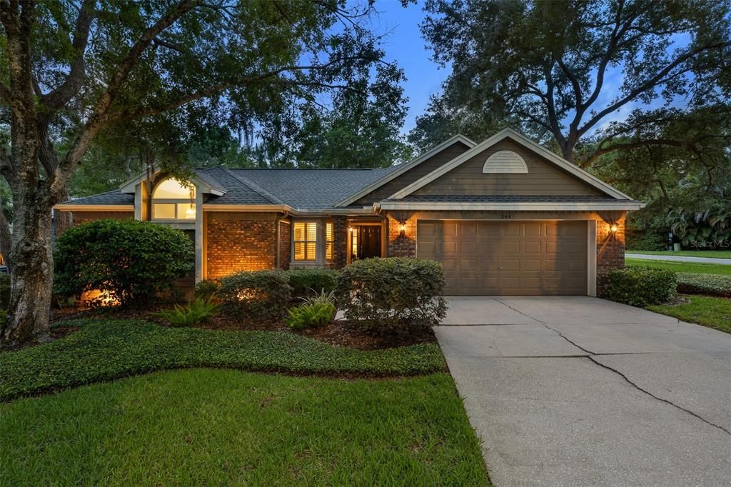For Sale: $739,900 (5 beds, 3 baths, 2618 Square Feet)