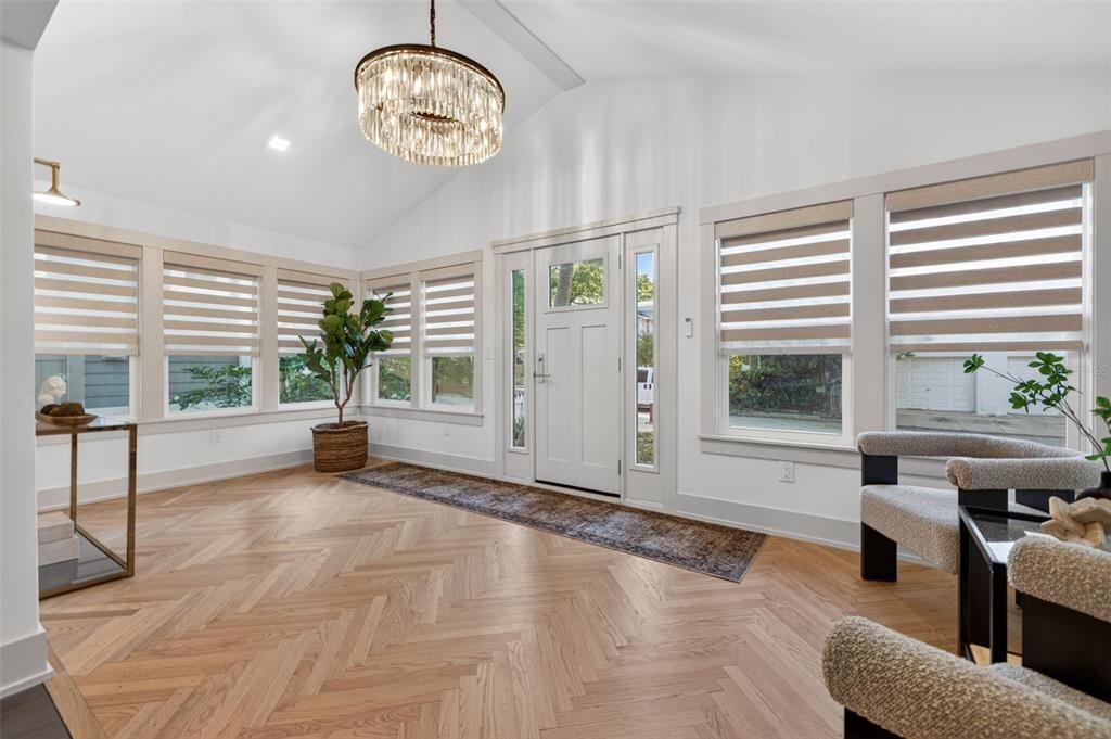 For Sale: $1,790,000 (3 beds, 2 baths, 2708 Square Feet)