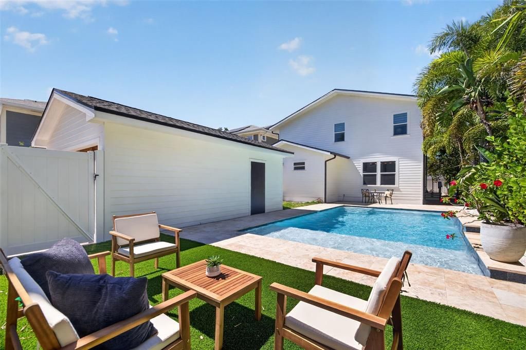 For Sale: $1,790,000 (3 beds, 2 baths, 2708 Square Feet)