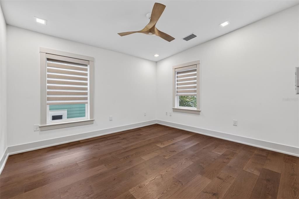 For Sale: $1,790,000 (3 beds, 2 baths, 2708 Square Feet)