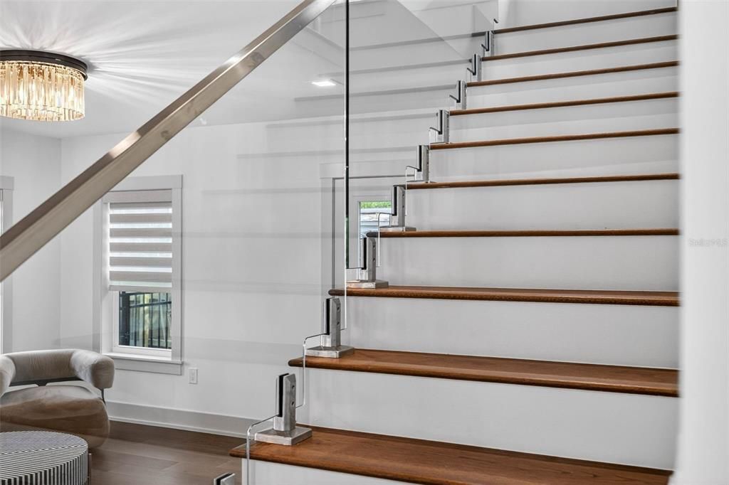 For Sale: $1,790,000 (3 beds, 2 baths, 2708 Square Feet)