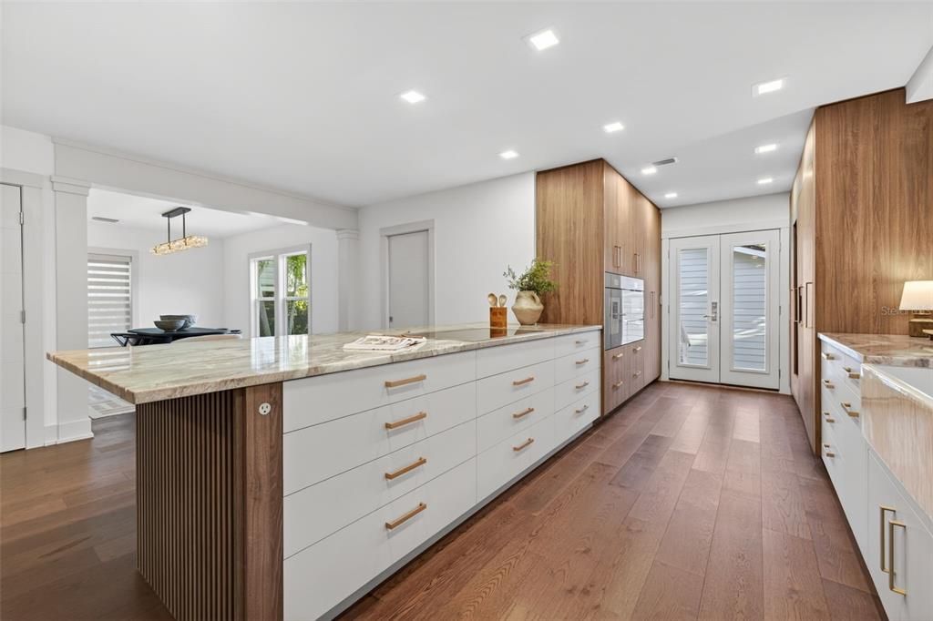 For Sale: $1,790,000 (3 beds, 2 baths, 2708 Square Feet)