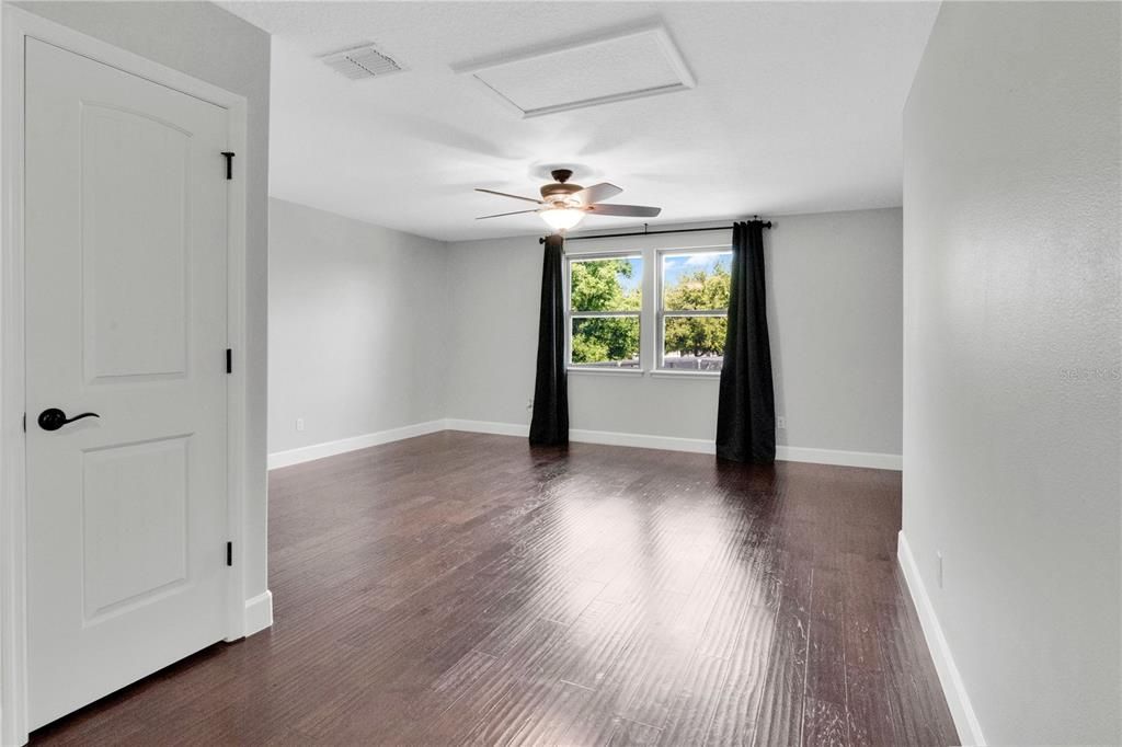 En Venta: $625,000 (4 camas, 3 baños, 3544 Pies cuadrados)