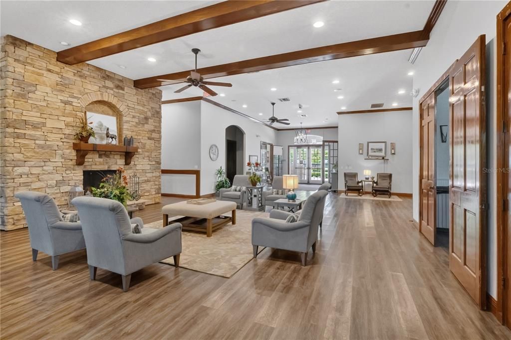 En Venta: $625,000 (4 camas, 3 baños, 3544 Pies cuadrados)