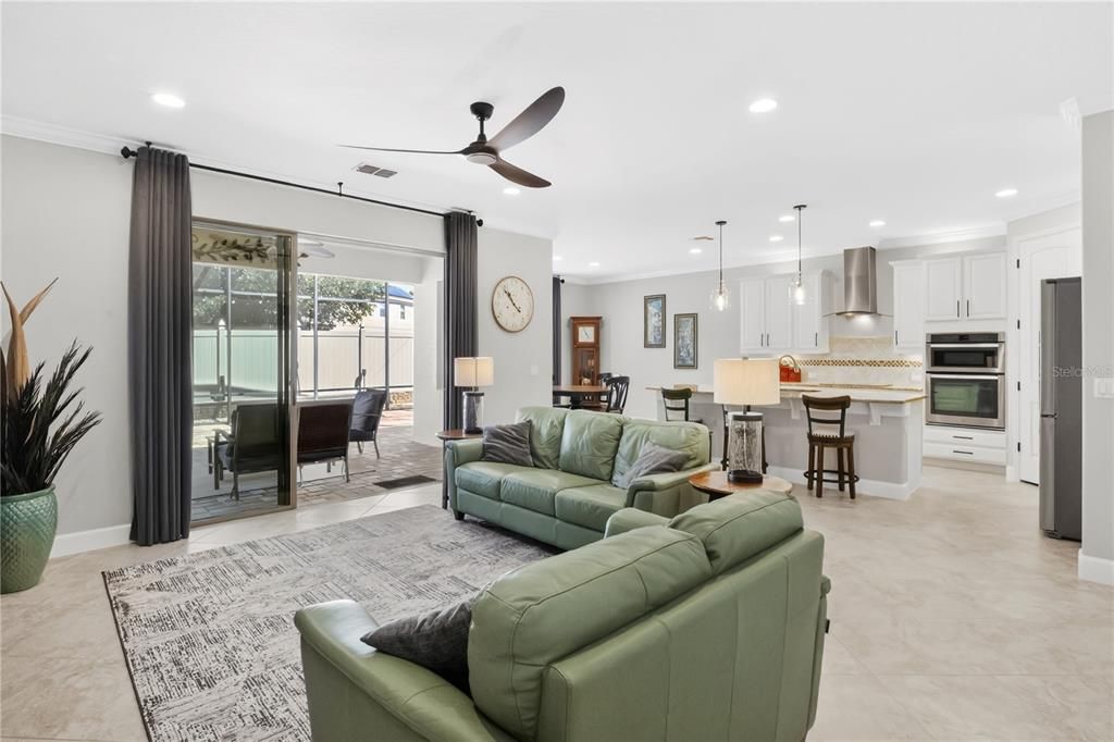 En Venta: $625,000 (4 camas, 3 baños, 3544 Pies cuadrados)