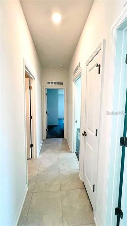 For Rent: $1,950 (4 beds, 2 baths, 1817 Square Feet)
