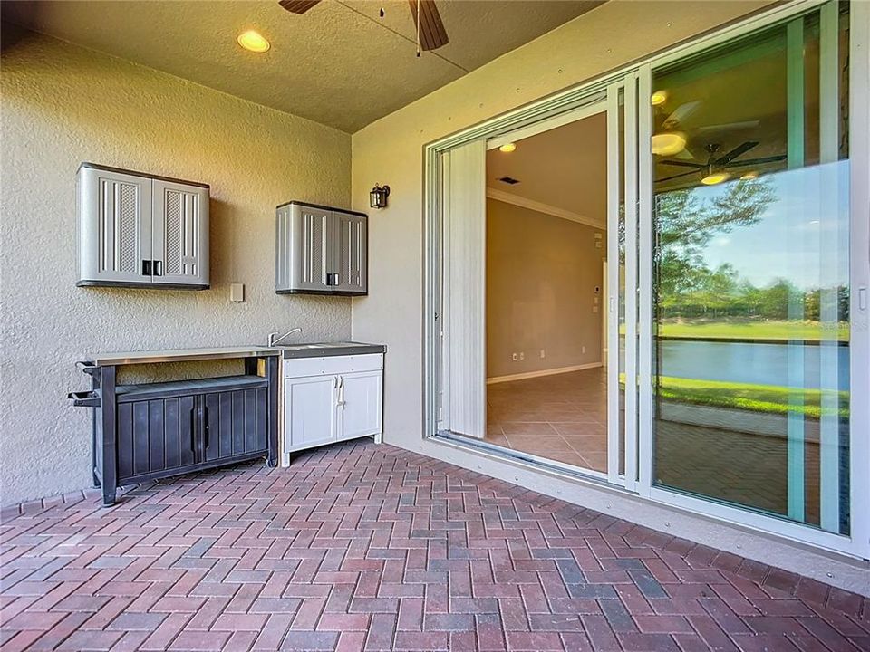 Active With Contract: $2,400 (2 beds, 2 baths, 1747 Square Feet)