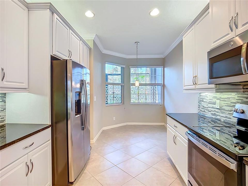 Active With Contract: $2,400 (2 beds, 2 baths, 1747 Square Feet)