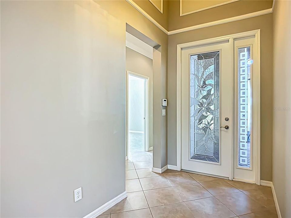 Active With Contract: $2,400 (2 beds, 2 baths, 1747 Square Feet)