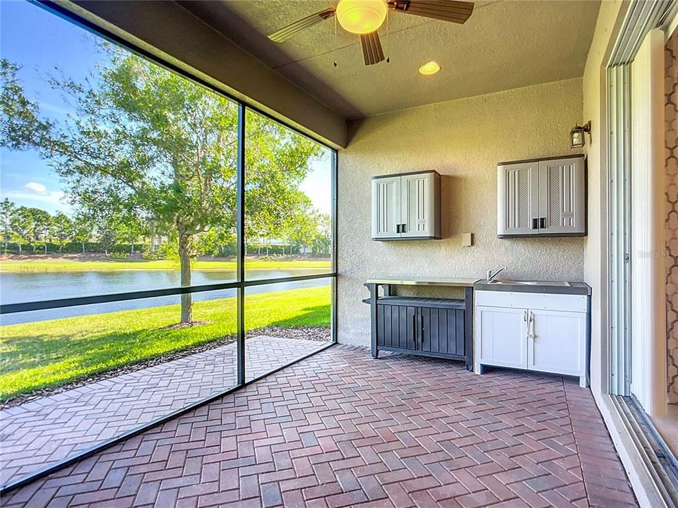 Active With Contract: $2,400 (2 beds, 2 baths, 1747 Square Feet)