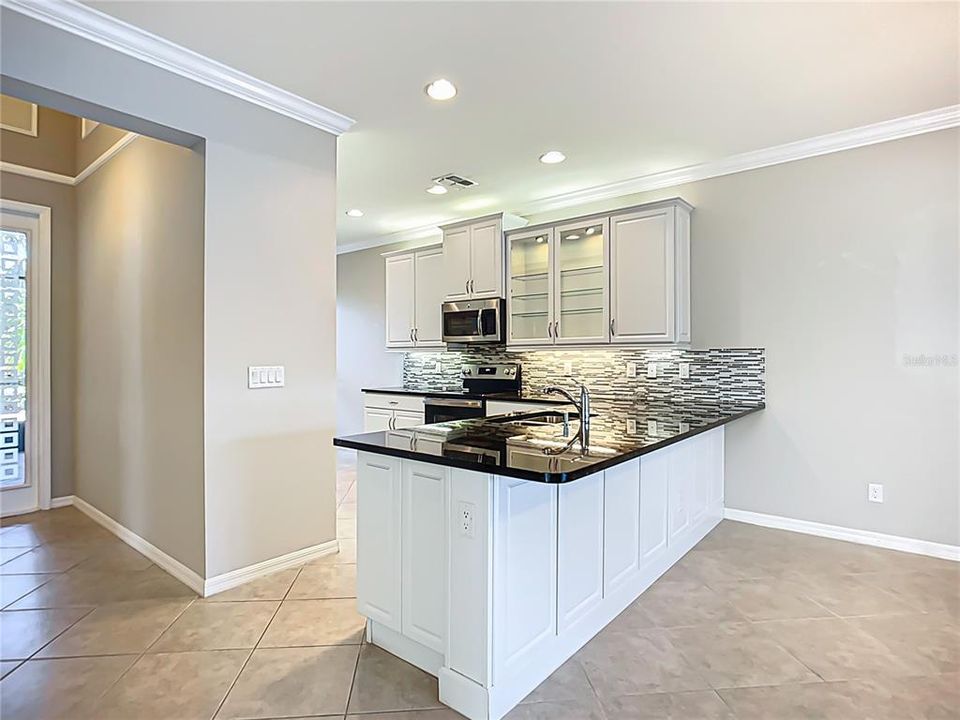 Active With Contract: $2,400 (2 beds, 2 baths, 1747 Square Feet)