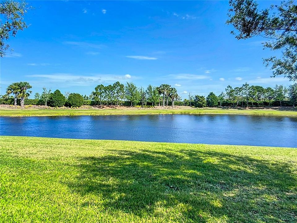 Active With Contract: $2,400 (2 beds, 2 baths, 1747 Square Feet)