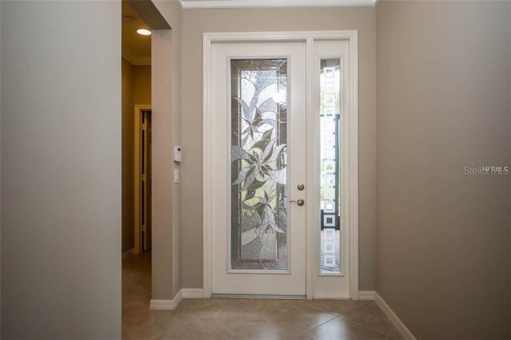 Active With Contract: $2,400 (2 beds, 2 baths, 1747 Square Feet)