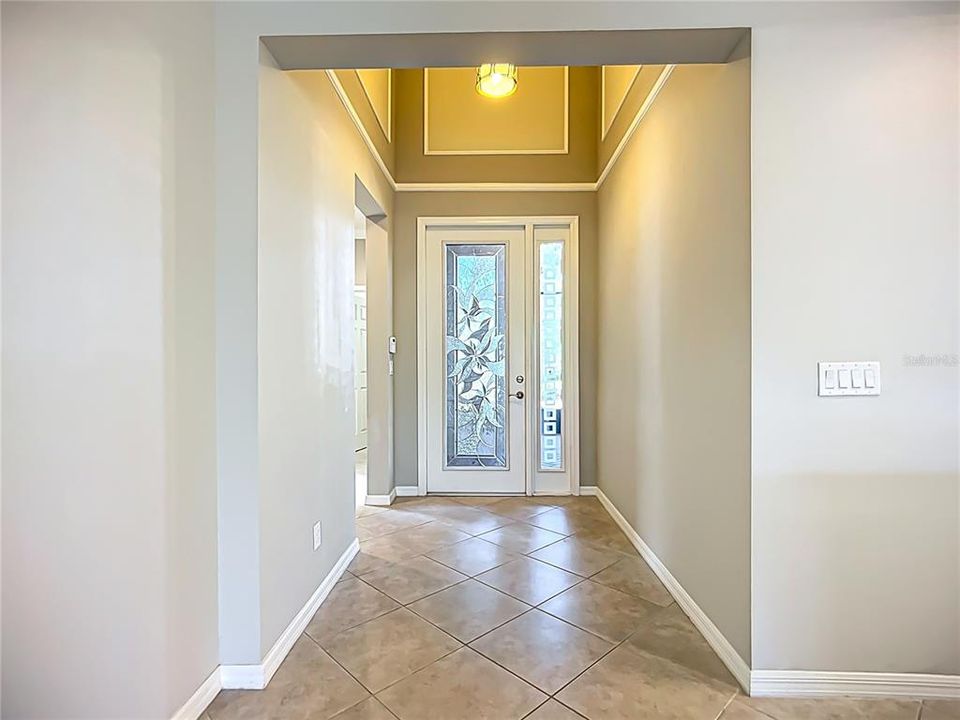 Active With Contract: $2,400 (2 beds, 2 baths, 1747 Square Feet)