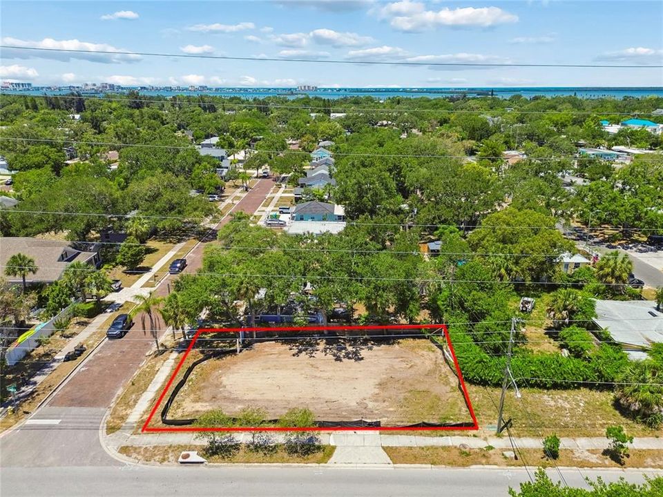 For Sale: $299,999 (0.13 acres)