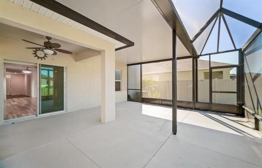 Activo con contrato: $549,000 (5 camas, 3 baños, 2475 Pies cuadrados)