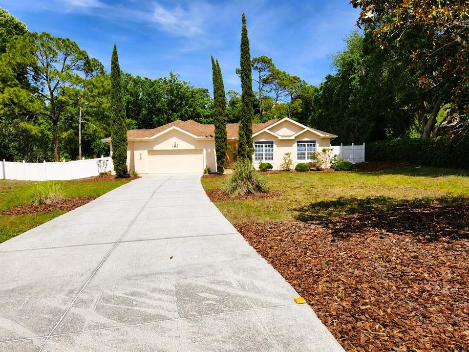 For Sale: $590,000 (4 beds, 3 baths, 2841 Square Feet)