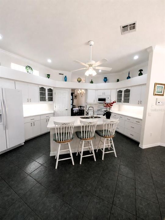 For Sale: $590,000 (4 beds, 3 baths, 2841 Square Feet)